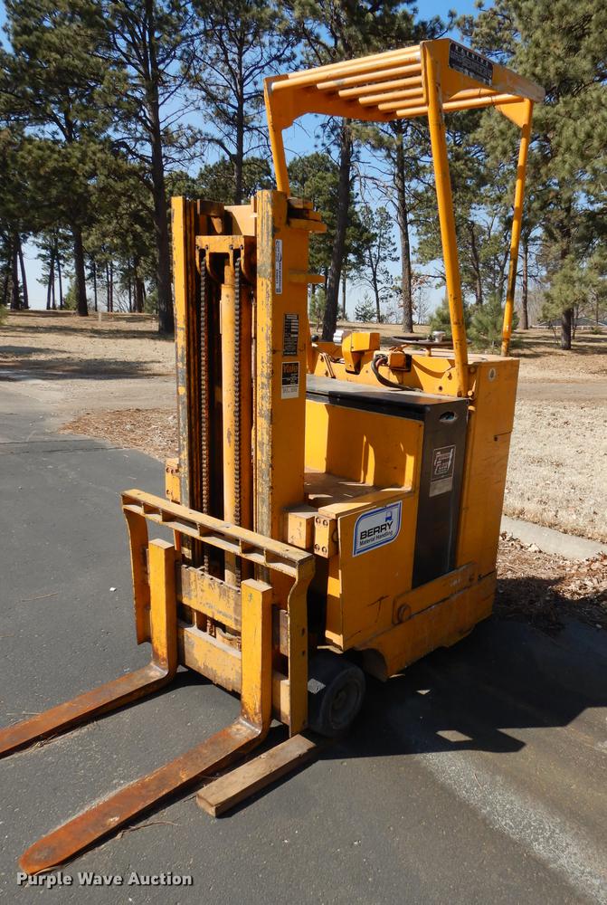 image for item EN9073 Yale RC-20144 forklift