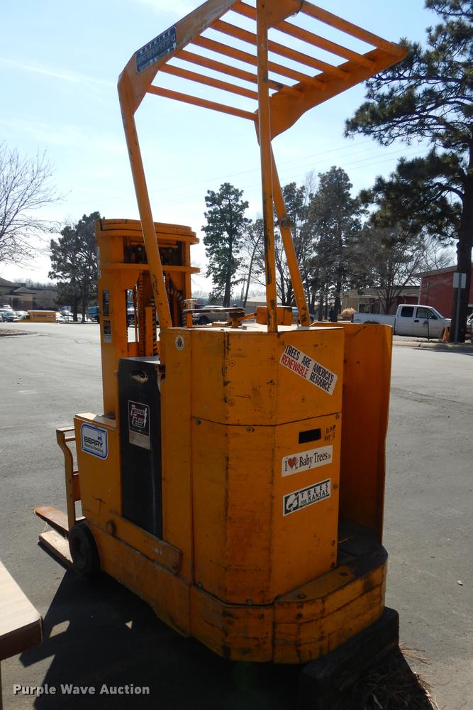 image for item EN9073 Yale RC-20144 forklift