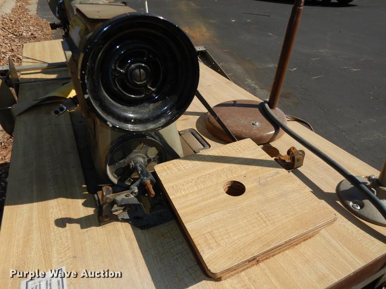 image for item EN9074 Eagle EA-106 sewing machine