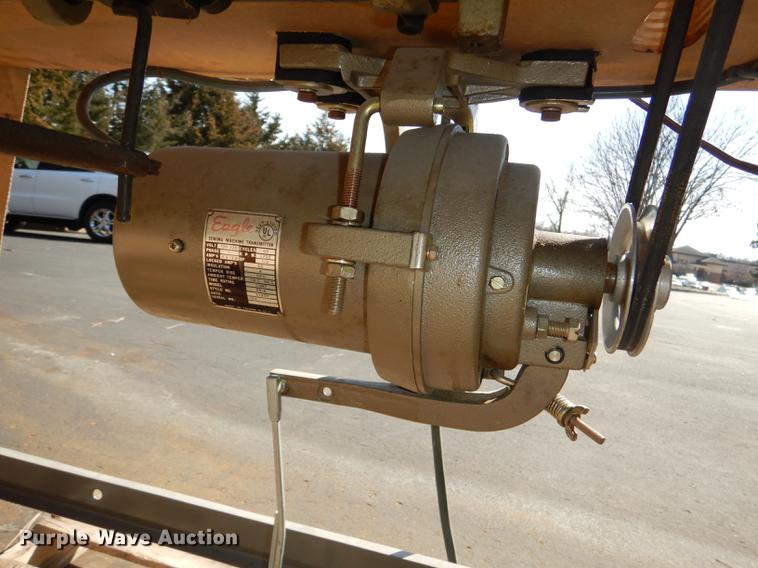 image for item EN9074 Eagle EA-106 sewing machine