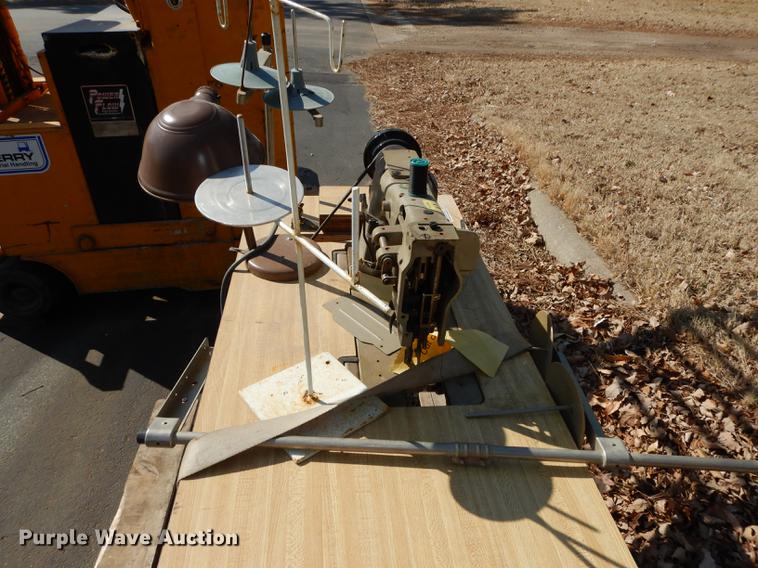 image for item EN9074 Eagle EA-106 sewing machine