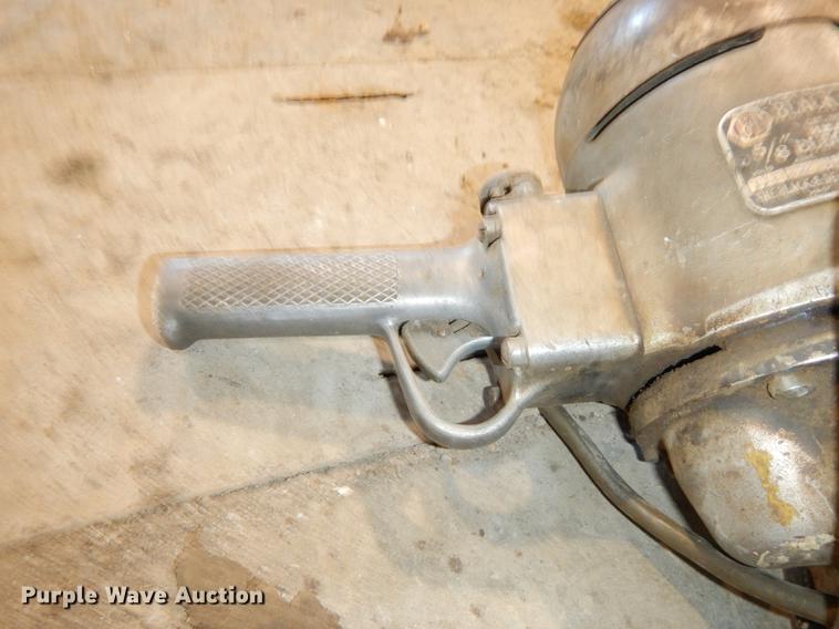 image for item EN9081 Black & Decker drill