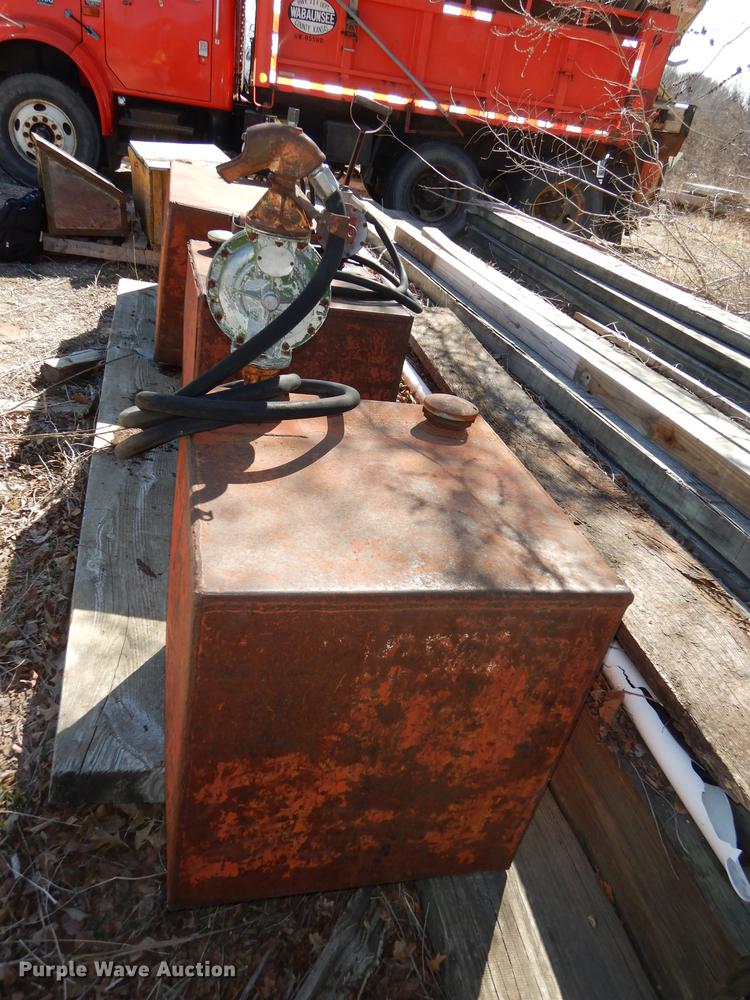 image for item EN9083 (3) fuel tanks