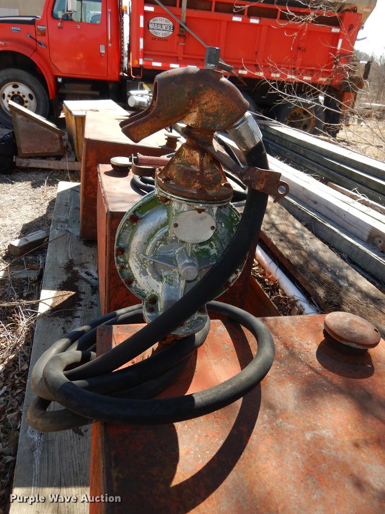 image for item EN9083 (3) fuel tanks