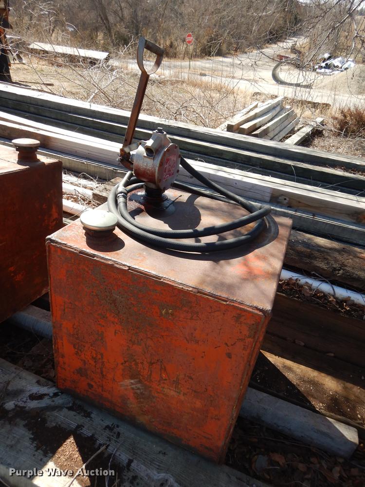 image for item EN9083 (3) fuel tanks