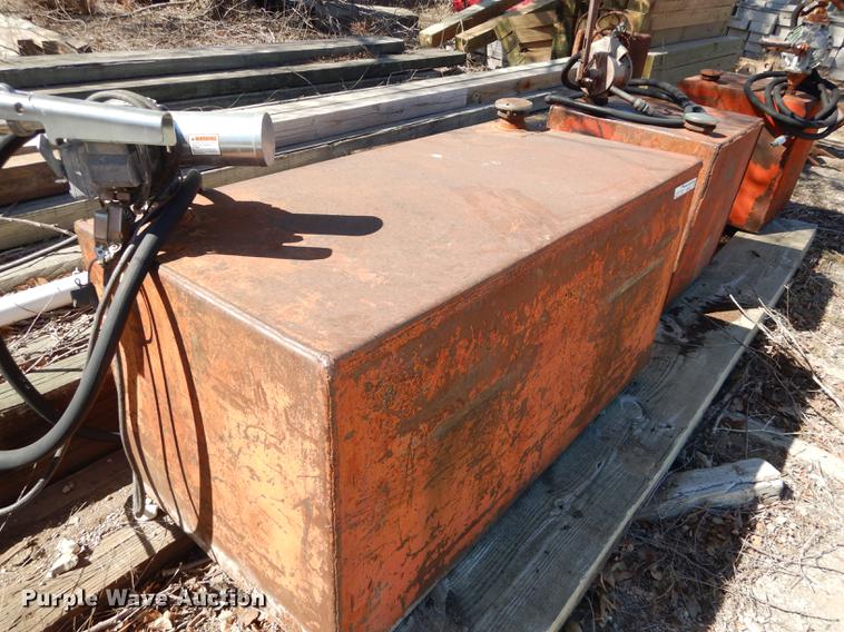 image for item EN9083 (3) fuel tanks