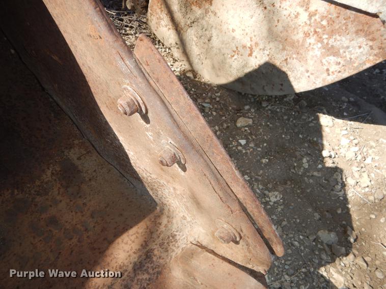 image for item EN9084 (2) backhoe buckets