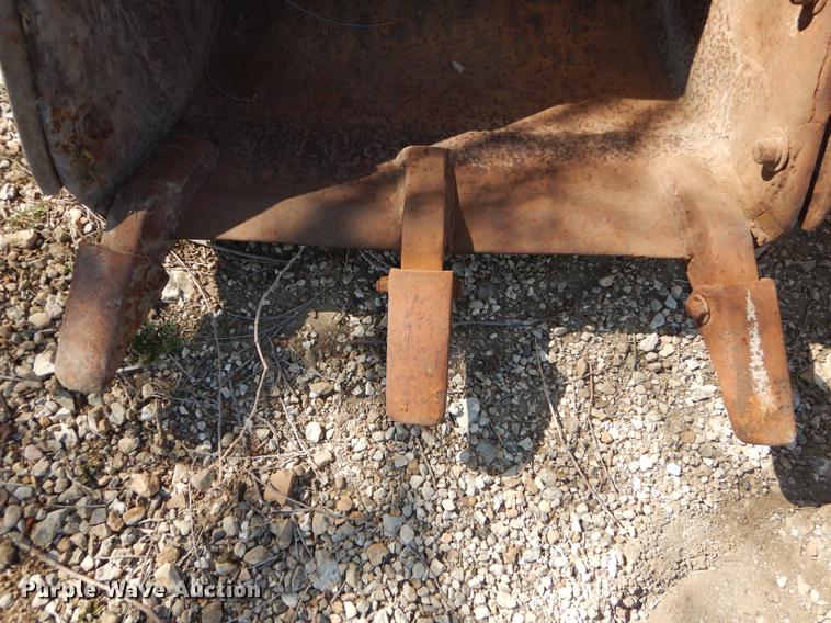 image for item EN9084 (2) backhoe buckets