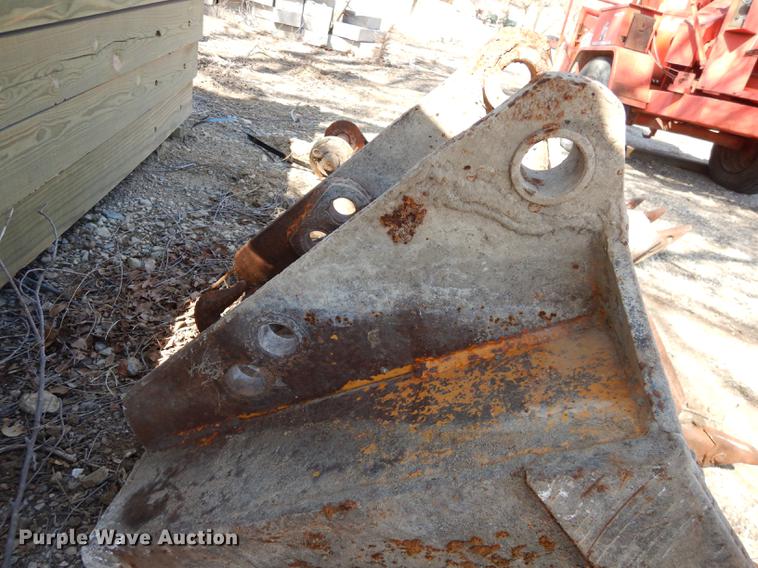 image for item EN9084 (2) backhoe buckets