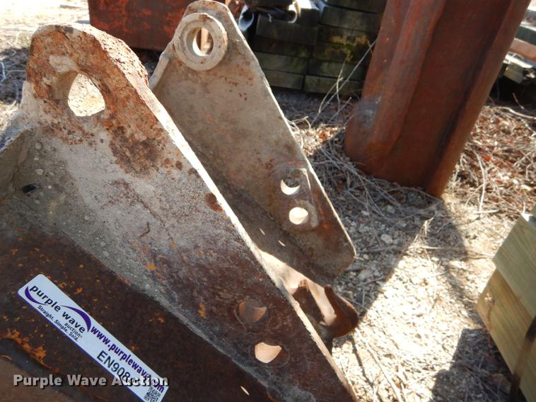 image for item EN9084 (2) backhoe buckets