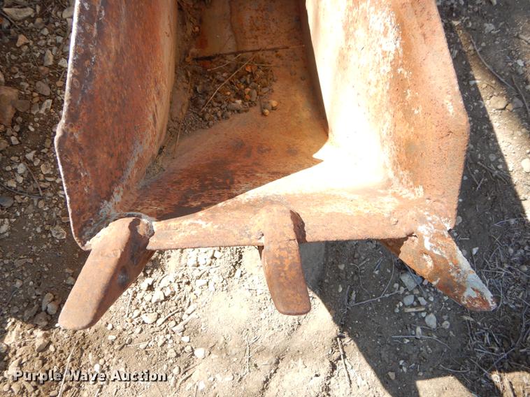 image for item EN9084 (2) backhoe buckets