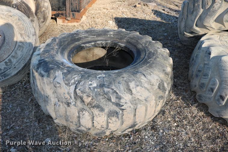 image for item EW9010 (4) Goodyear 20.5-25 tires