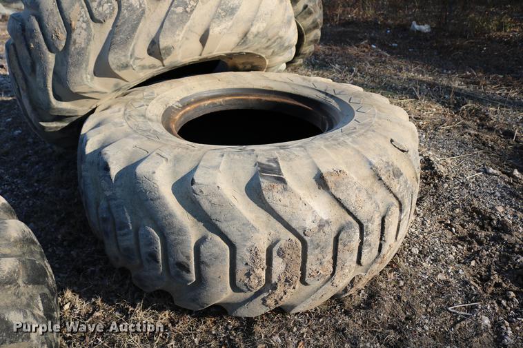 image for item EW9010 (4) Goodyear 20.5-25 tires