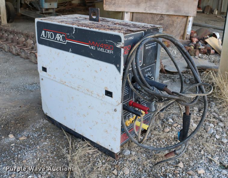 image for item EW9011 Auto Arc MW450 mig welder