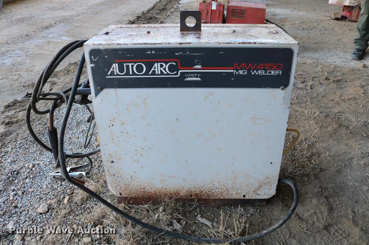 image for item EW9011 Auto Arc MW450 mig welder