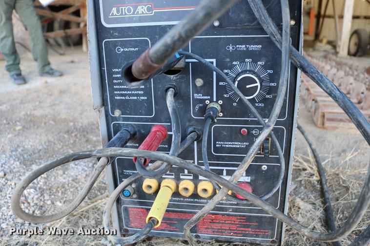 image for item EW9011 Auto Arc MW450 mig welder