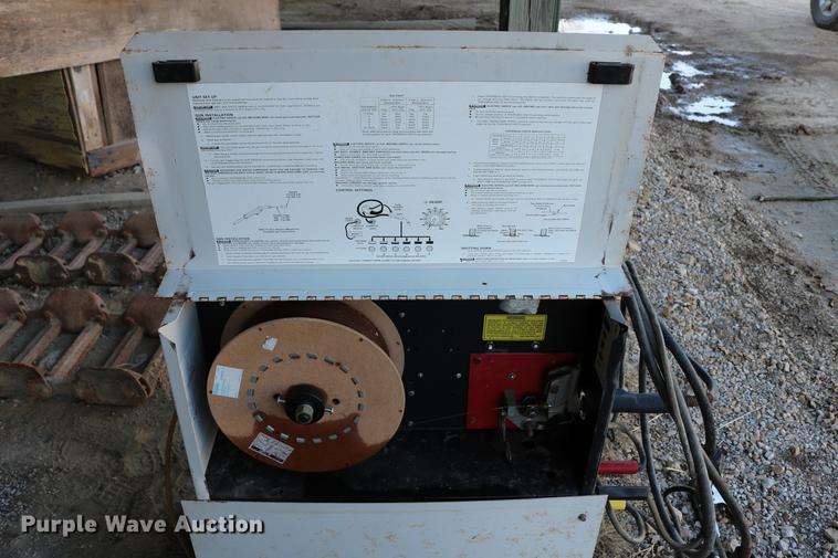 image for item EW9011 Auto Arc MW450 mig welder