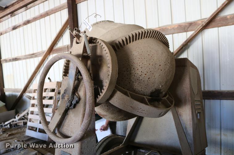 image for item EW9013 Worthington cement mixer