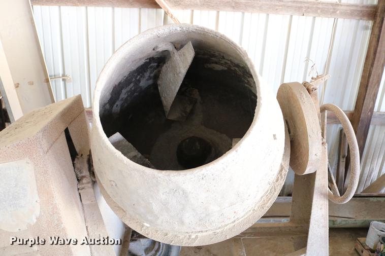 image for item EW9013 Worthington cement mixer