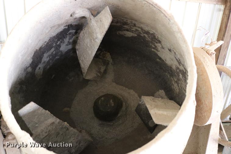 image for item EW9013 Worthington cement mixer