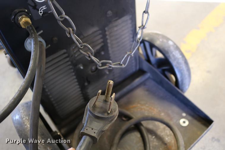 image for item EW9031 Miller Millermatic 210 MIG wire welder