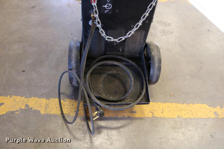 image for item EW9032 Miller Millermatic 210 MIG wire welder