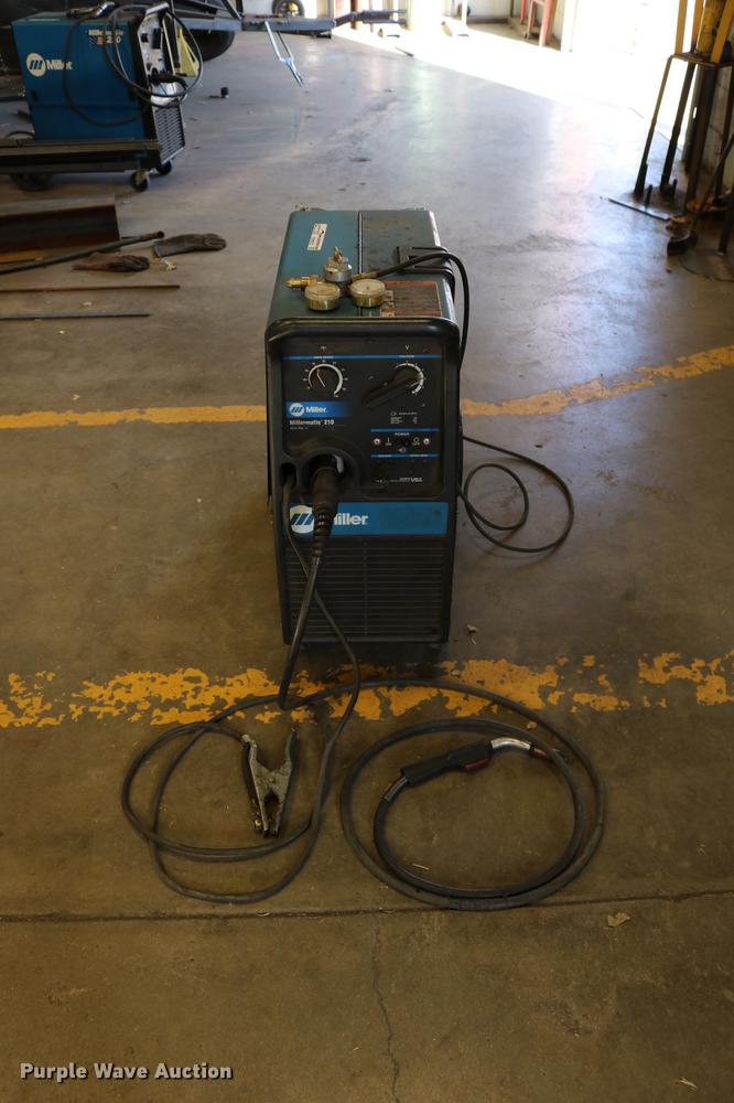 Miller Millermatic 210 MIG wire welder in Concordia, KS Item EW9033