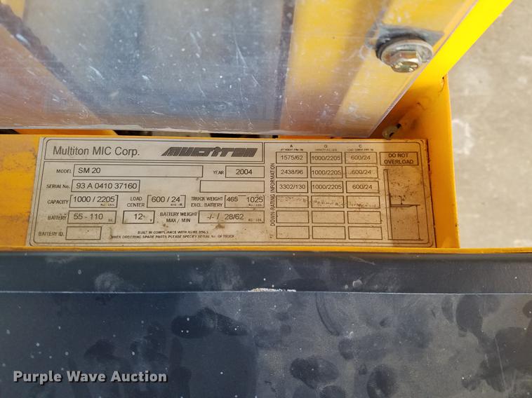 image for item G1063 2004 Multiton SM20 lift