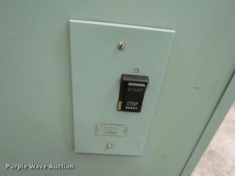 image for item BU9682 Bacharach D-7500A diesel injection test and repair stand