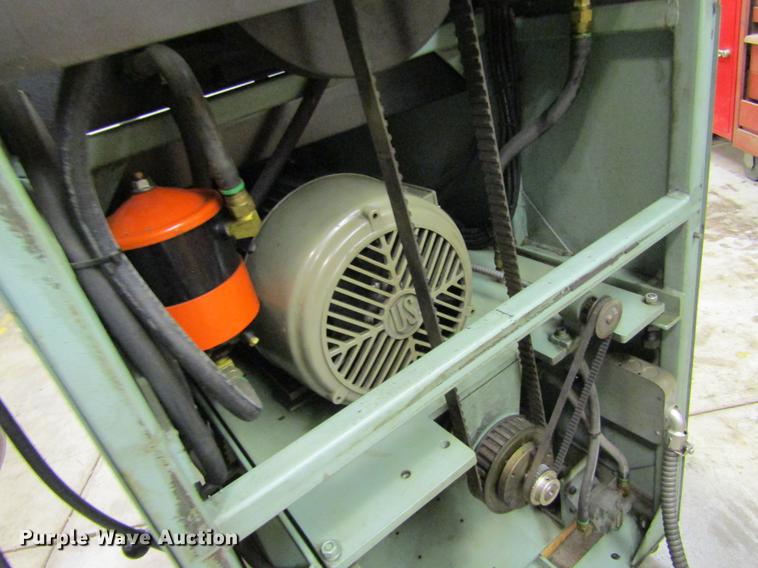 image for item BU9682 Bacharach D-7500A diesel injection test and repair stand