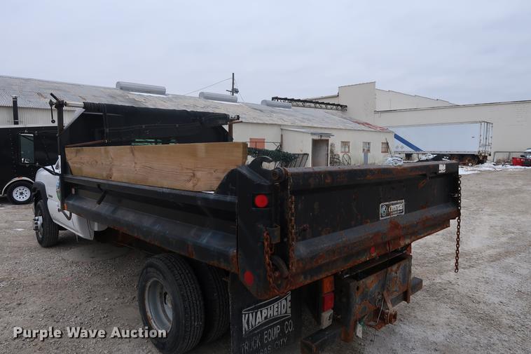 image for item DA8656 2005 Chevrolet 3500 flatbed dump truck