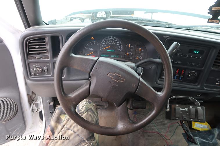 image for item DA8656 2005 Chevrolet 3500 flatbed dump truck