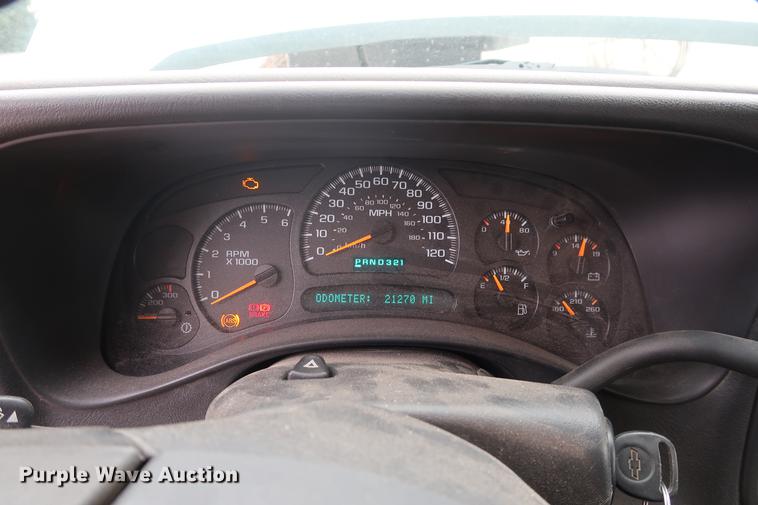 image for item DA8656 2005 Chevrolet 3500 flatbed dump truck