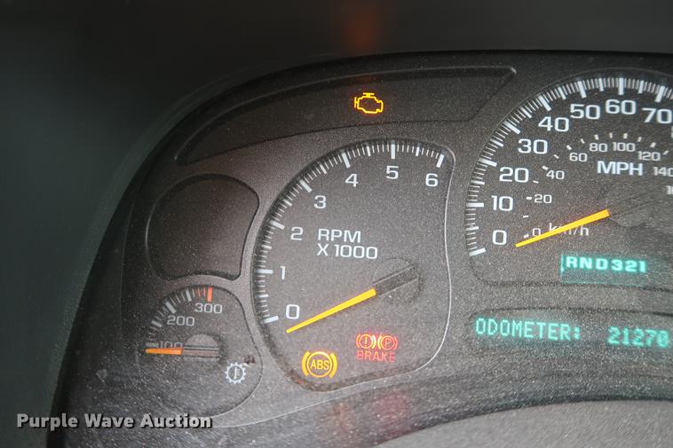 image for item DA8656 2005 Chevrolet 3500 flatbed dump truck