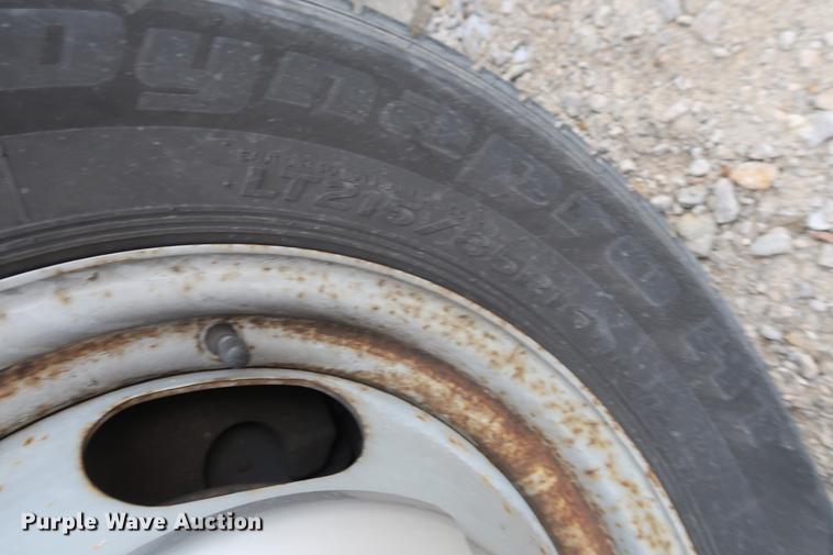 image for item DA8656 2005 Chevrolet 3500 flatbed dump truck