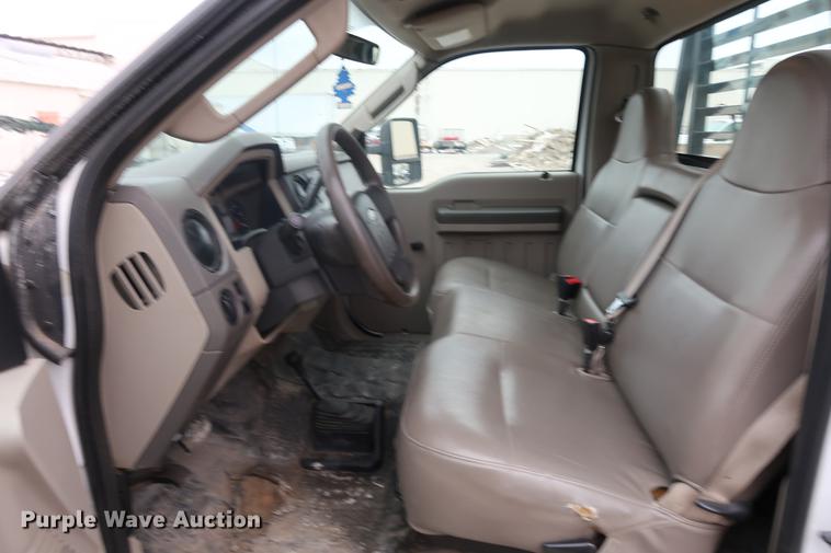 image for item DA8662 2008 Ford F450 flatbed truck