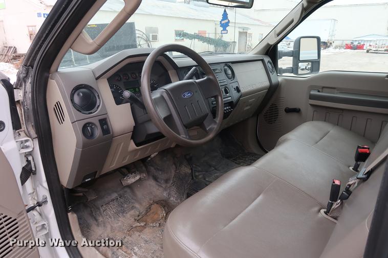 image for item DA8662 2008 Ford F450 flatbed truck