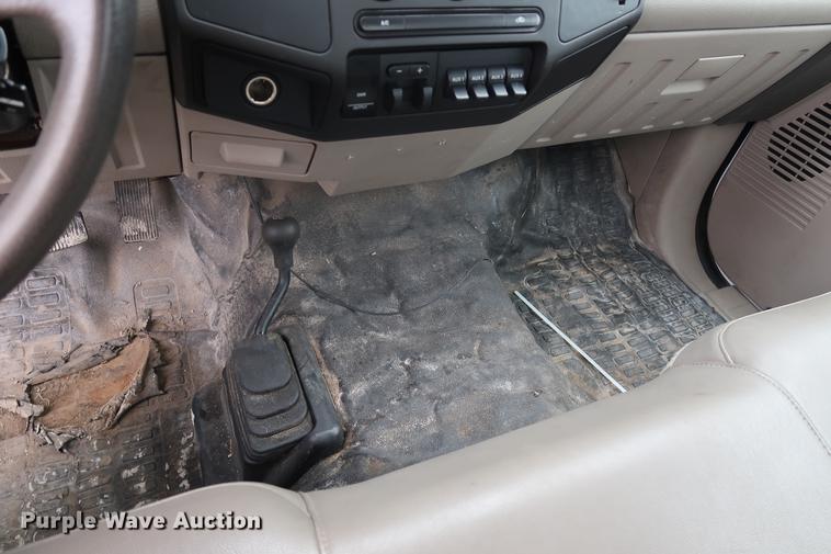 image for item DA8662 2008 Ford F450 flatbed truck