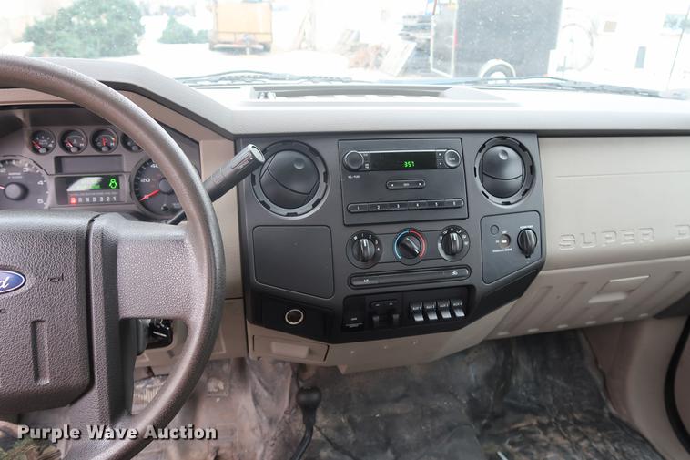 image for item DA8662 2008 Ford F450 flatbed truck