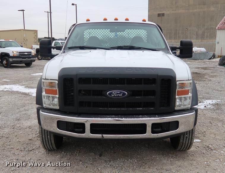 image for item DA8664 2008 Ford F450 Super Duty flatbed truck