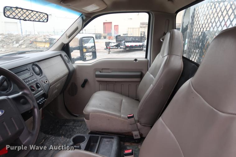image for item DA8664 2008 Ford F450 Super Duty flatbed truck