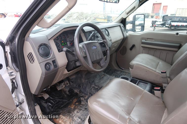 image for item DA8664 2008 Ford F450 Super Duty flatbed truck