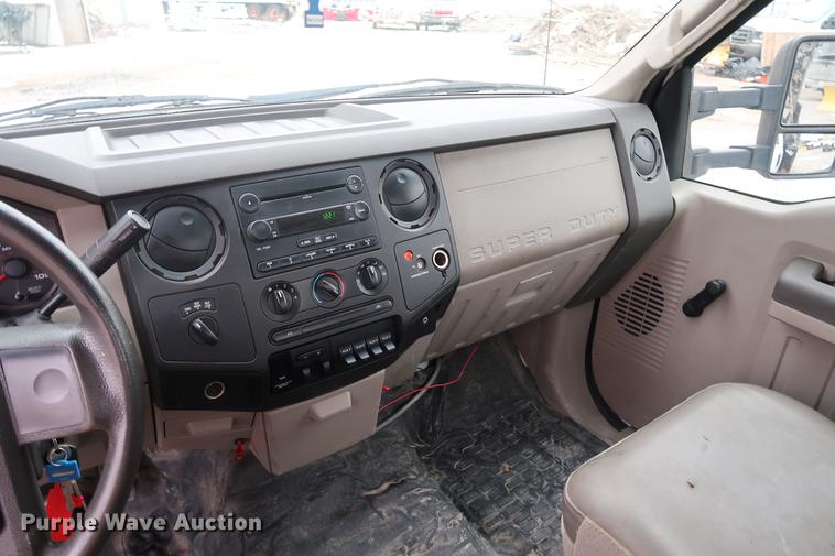 image for item DA8664 2008 Ford F450 Super Duty flatbed truck