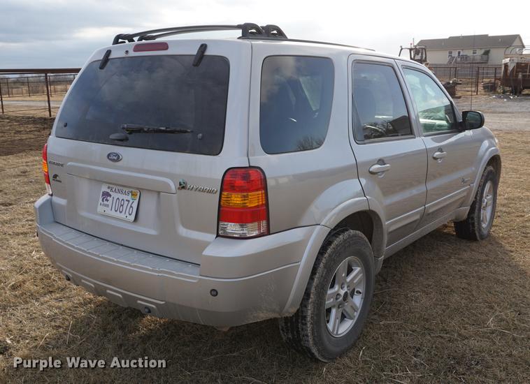 image for item DB0360 2006 Ford Escape Hybrid SUV