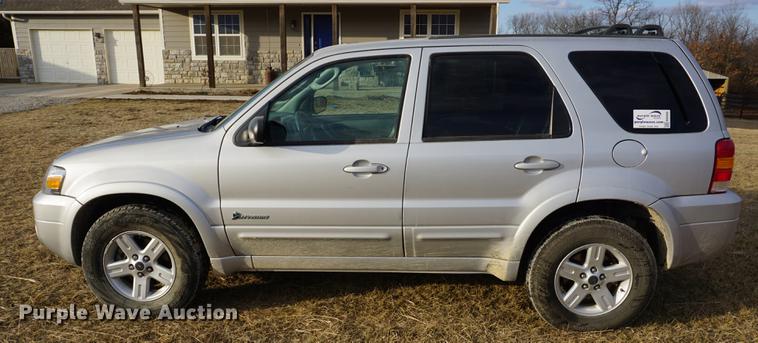 image for item DB0360 2006 Ford Escape Hybrid SUV