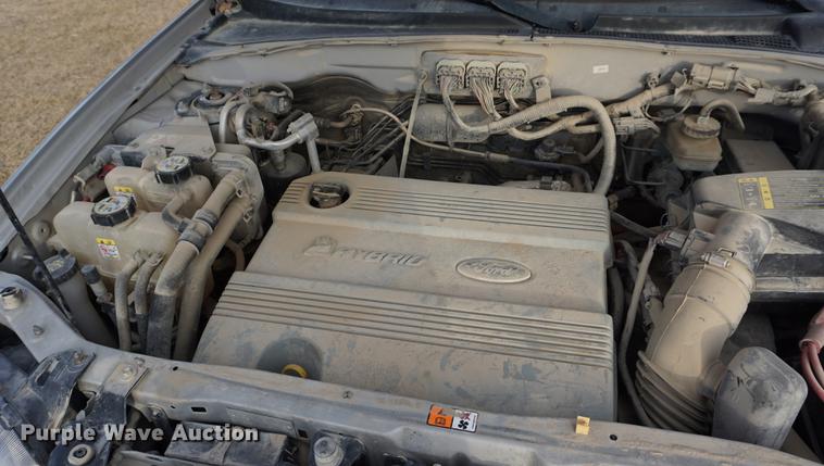 image for item DB0360 2006 Ford Escape Hybrid SUV