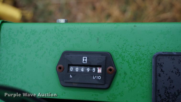 image for item DB0472 John Deere F925 lawn mower