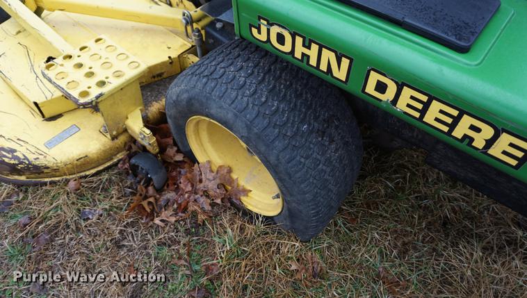 image for item DB0472 John Deere F925 lawn mower