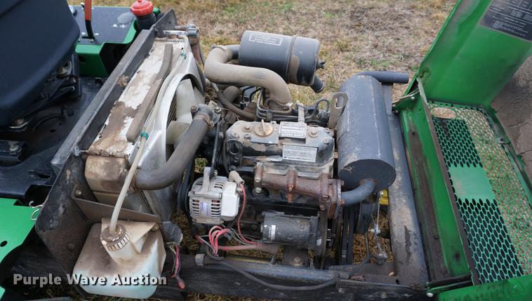image for item DB0472 John Deere F925 lawn mower