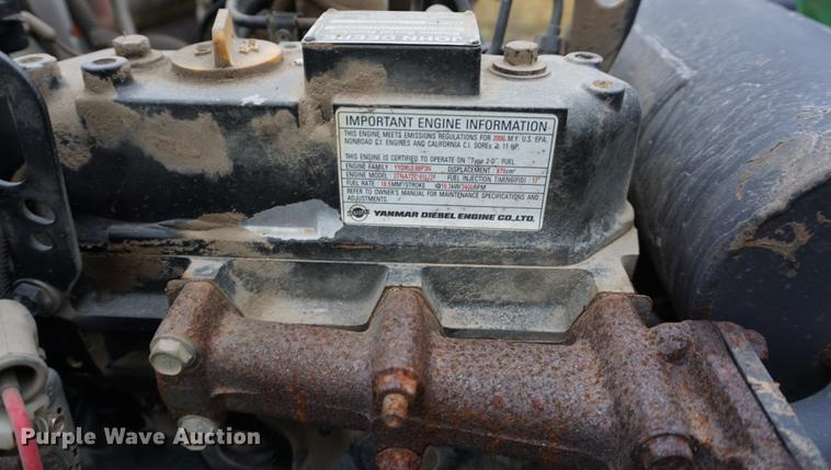 image for item DB0472 John Deere F925 lawn mower